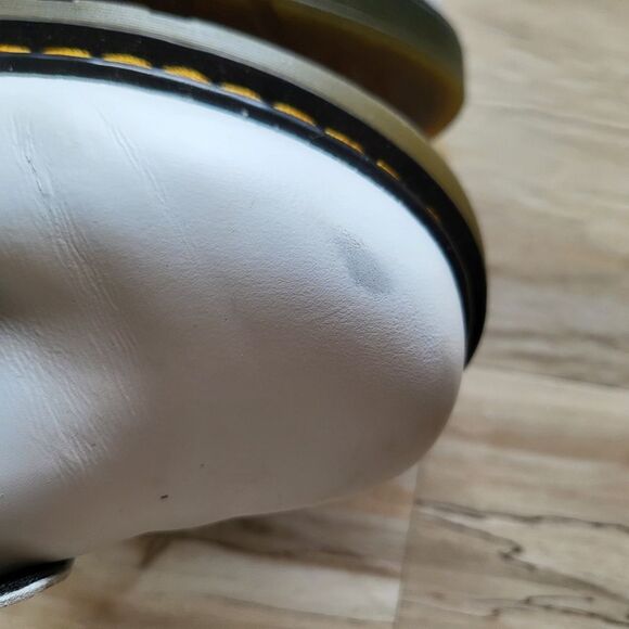 Dr. Martens White Delaney 1460J Size 5 L - Picture 7 of 10
